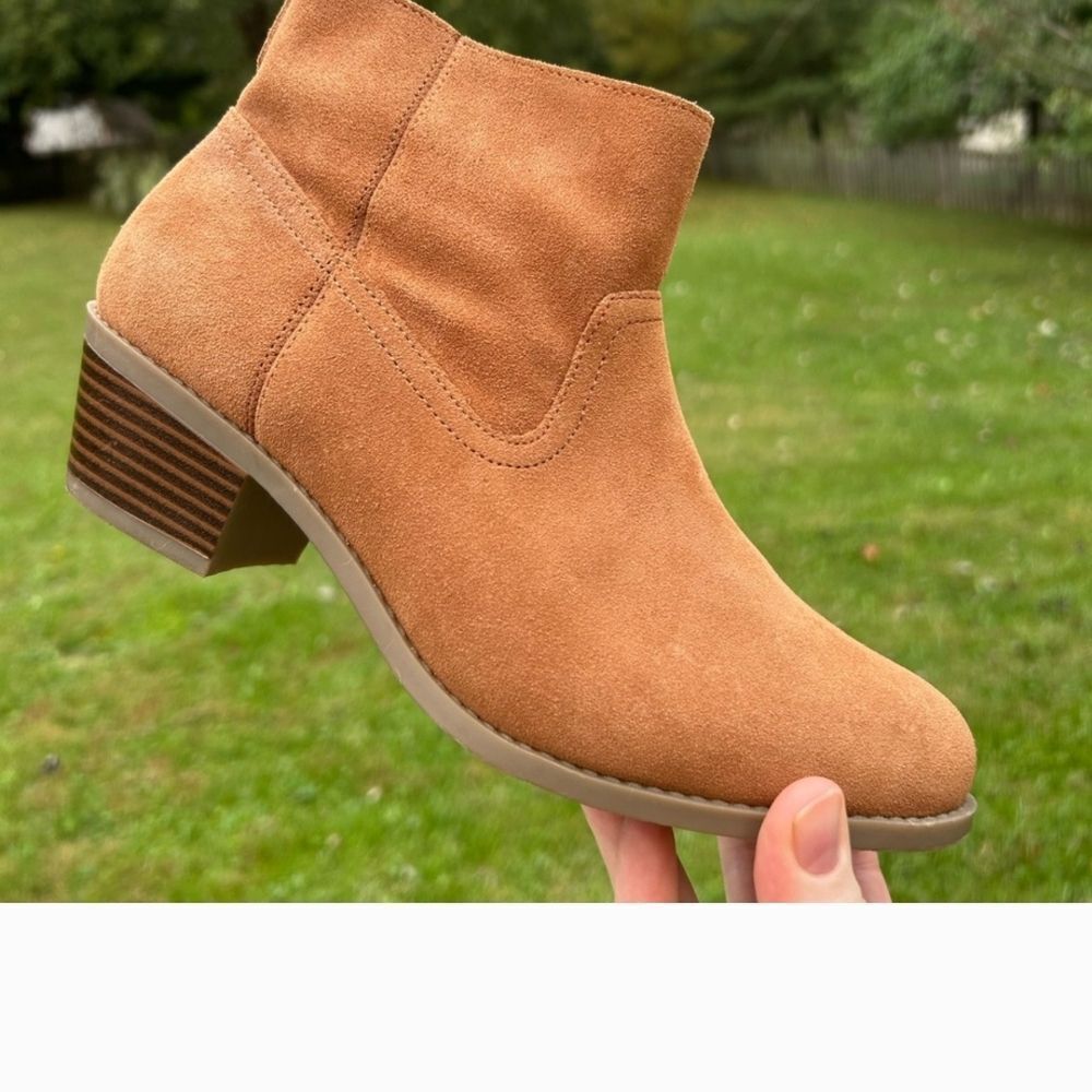 Vionic Leather Ankle Booties - Picture 3 of 11